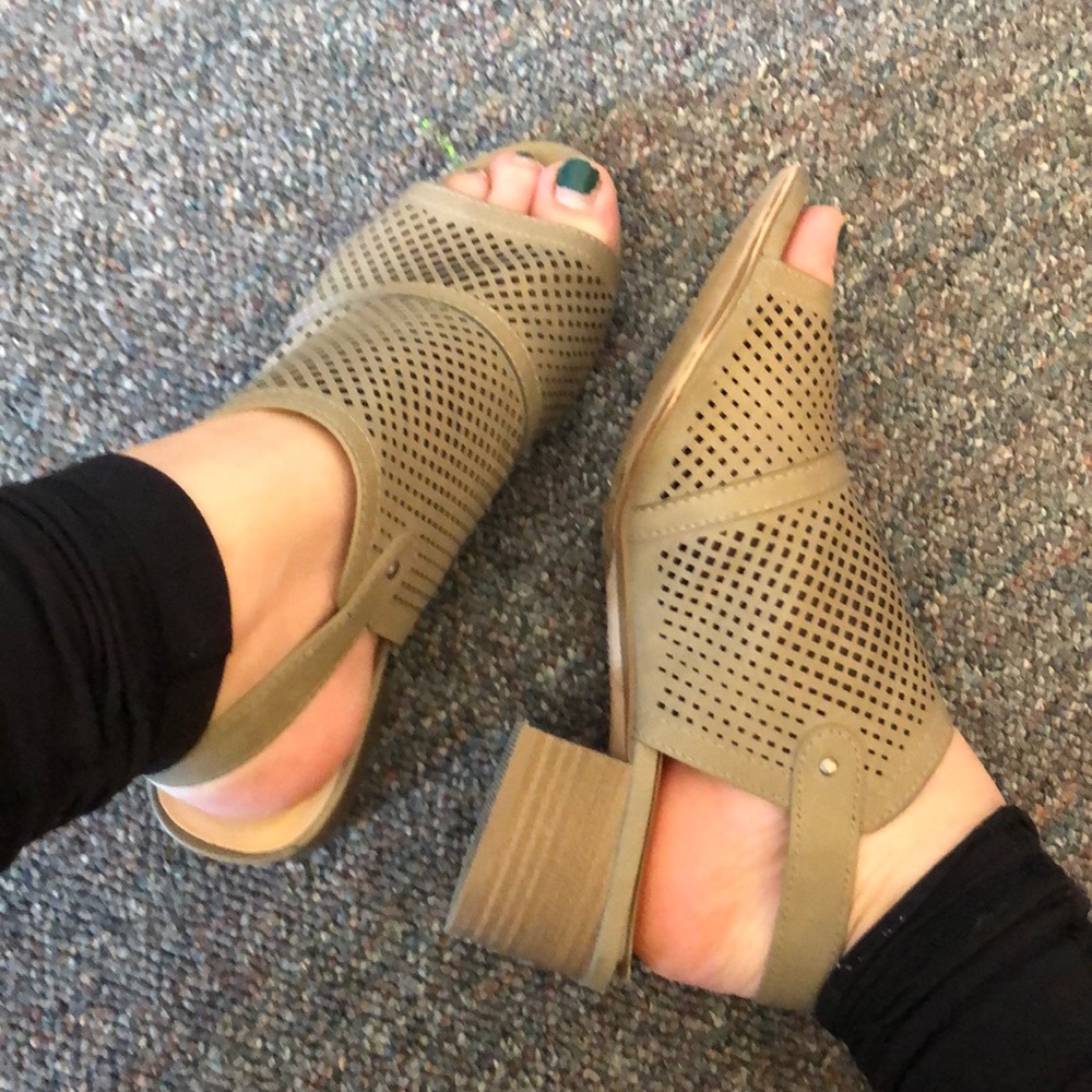 Peep toe heels